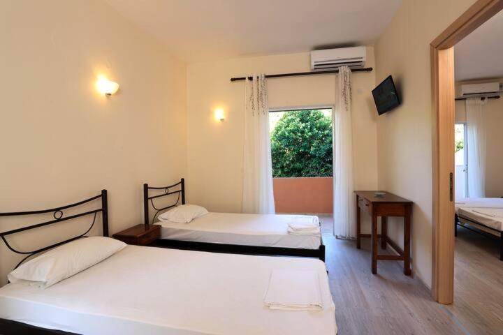 Villa Rosa Apartments Gouvia Ngoại thất bức ảnh